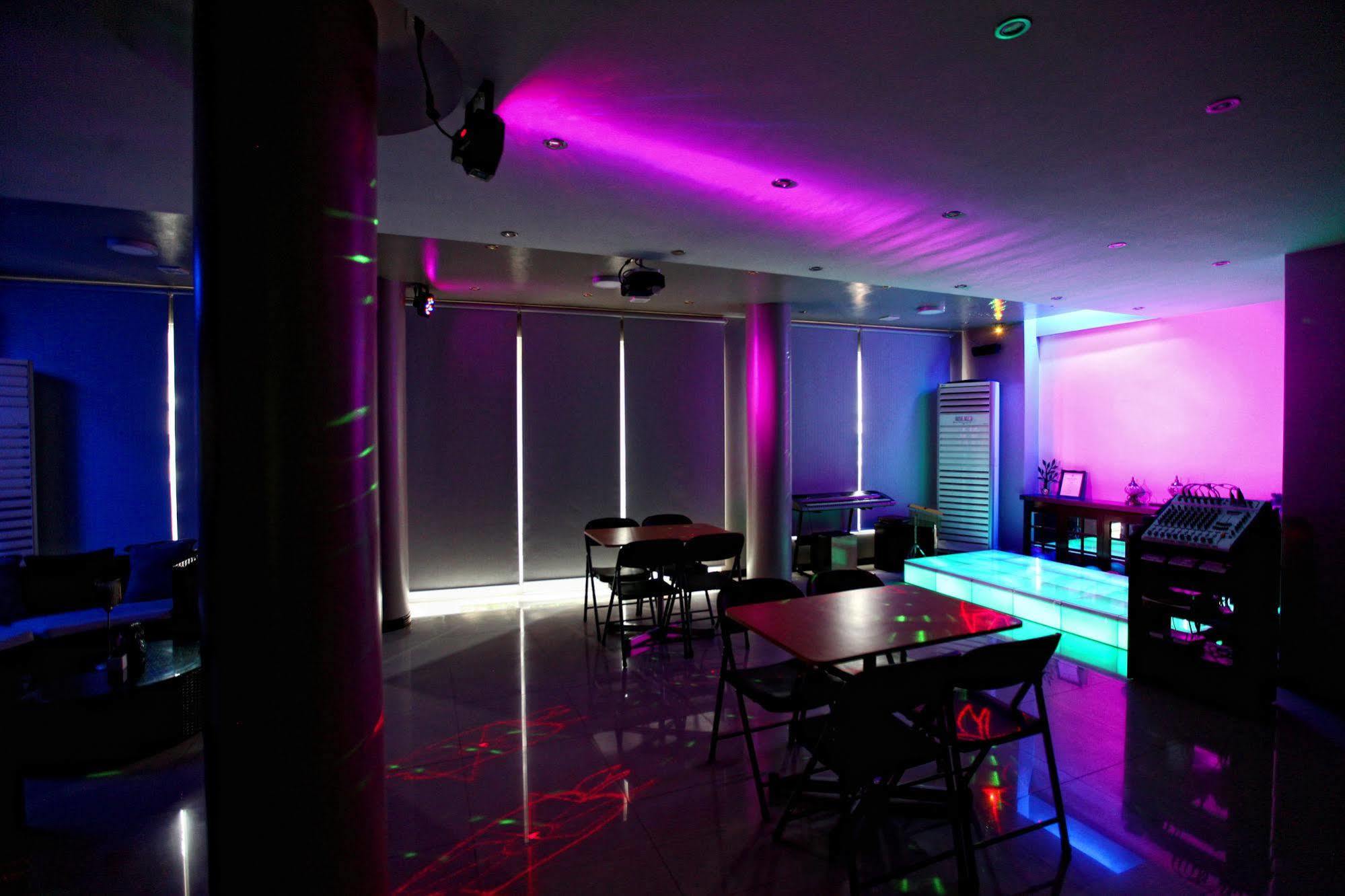 Starlight Bed And Breakfast Pasay Exterior photo