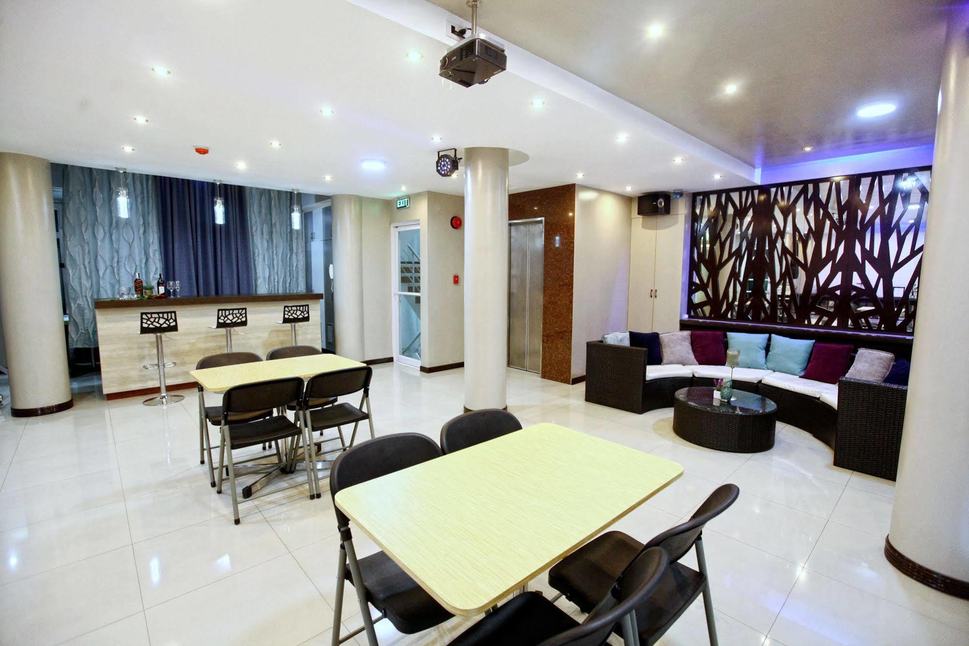 Starlight Bed And Breakfast Pasay Exterior photo
